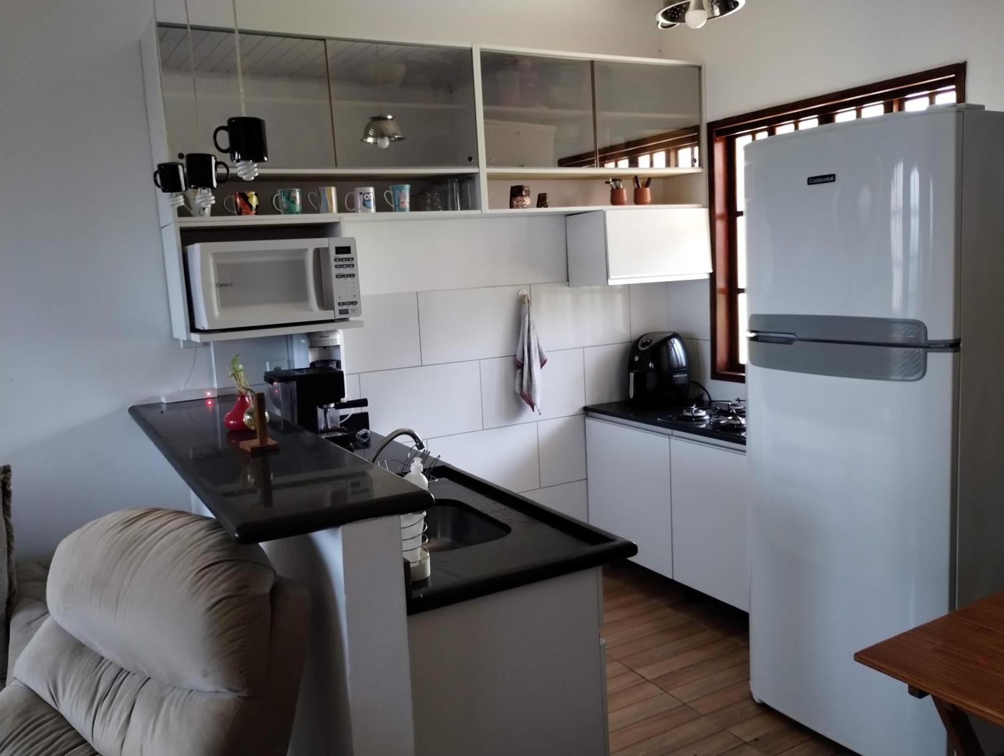 Casa 2 Qtos, Sendo Com Cama Queen Ar Condicionado *