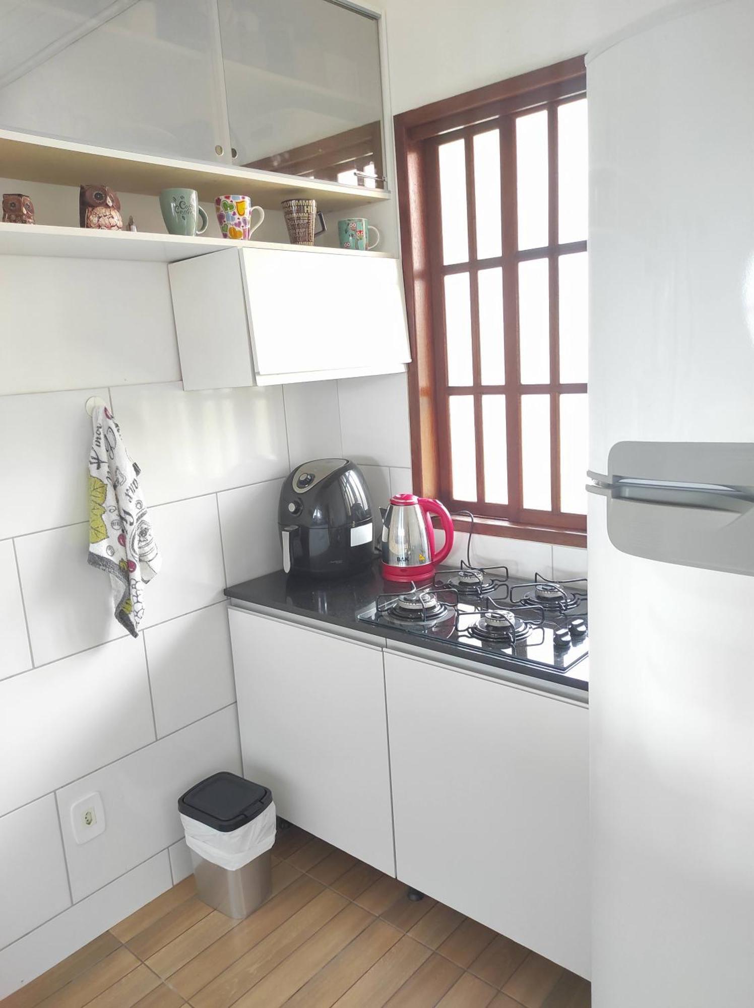 Casa 2 Qtos, Sendo Com Cama Queen Ar Condicionado *